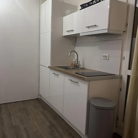 Laurent Du Var, Rue Du Zoo, Avec Piscine Et Parking Apartament